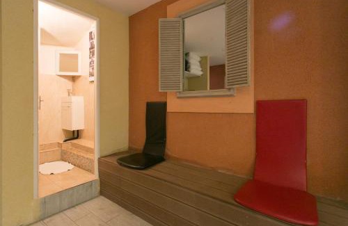 Pantin Apartment | ```html
Family-Friendly Paris East Side Lodge with Great Reviews
```