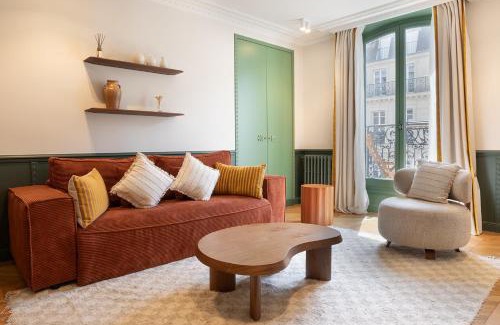 Quartier Saint-Georges Apartment | Discover Paris Home Collection Apartments Near Opéra