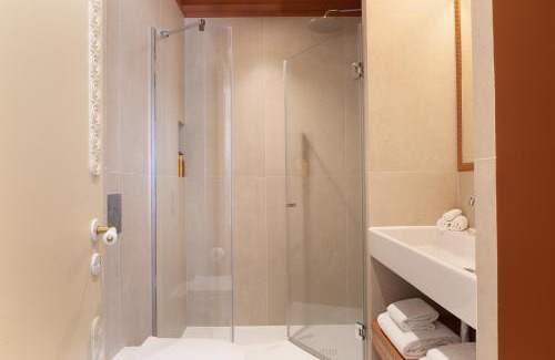 Quartier Saint-Georges Apartment | Discover Paris Home Collection Apartments Near Opéra