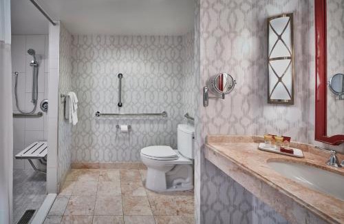Las Vegas Resort | Experience Paris Las Vegas Hotel & Casino: Pool and Spa Retreat