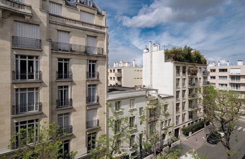 Neuilly-sur-Seine Apartment | Elegant Stay at Paris Palais des Congrès Residence