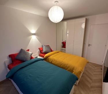Pantin Apartment | Elegant Paris Pantin Apartment for 12 with Free WiFi