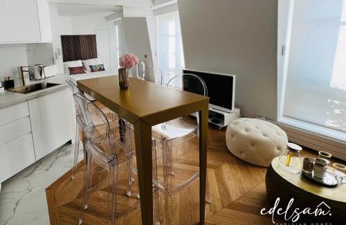 Quartier de la Plaine-de-Monceaux Apartment | Elegant Paris Parc Monceau by Edelsam: 4-Star Stay