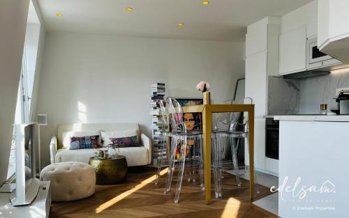 Quartier de la Plaine-de-Monceaux Apartment | Elegant Paris Parc Monceau by Edelsam: 4-Star Stay