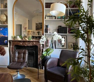 16th Arrondissement Apartment | Family-Friendly Retreat Near Paris Trocadéro Attractions