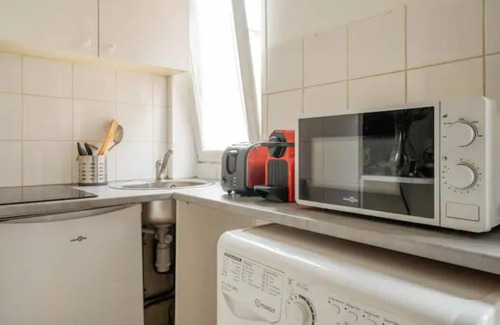 Saint-Louis Apartment | Discover Vincennes, Paris: Authentic Stay with Free WIFI