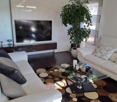 Neuilly-sur-Seine House | Elegant Parisian Retreat with Oceanfront Spa and Dining