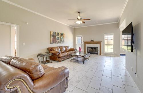 Broken Arrow House | Park and Pool Across Street, Broken Arrow Home!