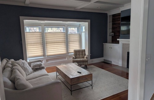 Rochester House | Park Avenue 3 bedroom, enjoy everything the neighborhood has to offer!