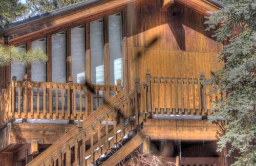 Tahoe Pines House | Outstanding Park Avenue Tahoe Lodge - Family-Friendly Retreat