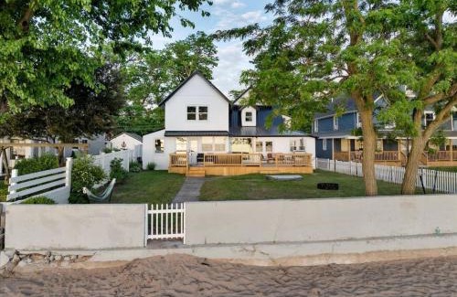 Sylvan Beach House | Spacious Park Home with Hot Tub, Perfect for 21 Guests