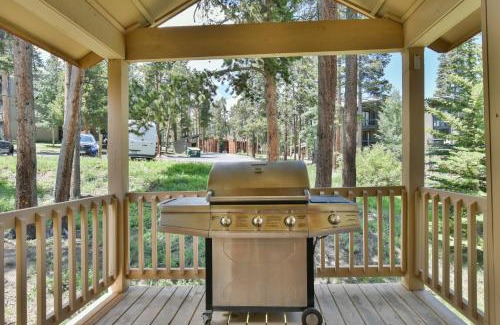 Park Forest Estates House | Park Forest 474: Family-Friendly Retreat with Hot Tub