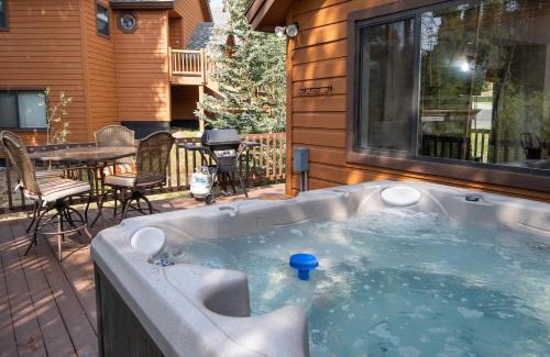 Peak 8 House | Family-Friendly Retreat at Park Forest Moose Pad with Hot Tub