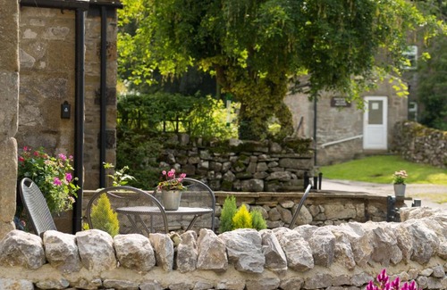 Threshfield House | Family-Friendly Stay at Park Grange Cottage Awaits You