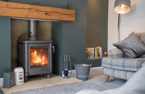 Threshfield House | Family-Friendly Stay at Park Grange Cottage Awaits You