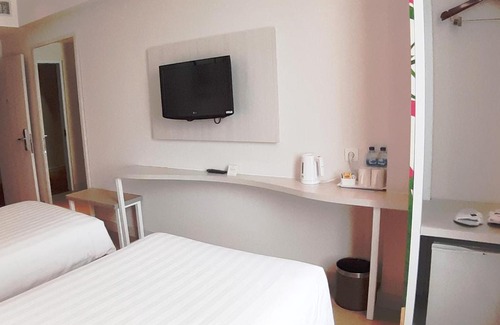 Jatinegara Hotel | Accessible Comfort at Park Hotel Cawang Jakarta