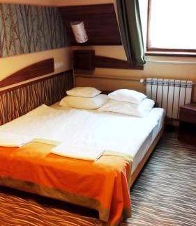 Gyula Hotel | Pet-Friendly Park Hotel Gyula with Pool & Top Reviews