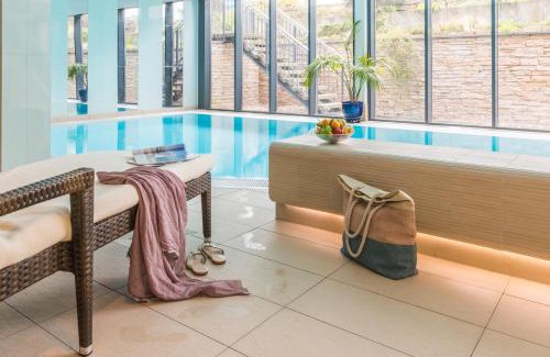 Warnemuende Hotel | Discover Park-Hotel Hübner: Pet-Friendly Oceanfront Retreat