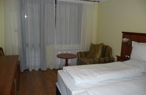 Kotel Resort | Relaxing Retreat at Park Hotel Izvorite with Hot Tub & Breakfast