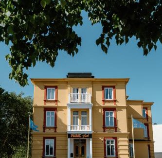 Linkoping Hotel | Explore Park Hotel Linköping Fawlty Towers & Enjoy Hot Tub Bliss