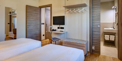 Fidenza Apartment | Family-Friendly Park Hotel & Residence with Kitchen Access