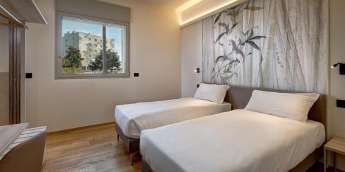 Fidenza Apartment | Family-Friendly Park Hotel & Residence with Kitchen Access