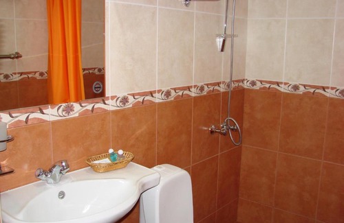 Dubna Hotel | Cozy Park Hotel with Breakfast and Relaxing Hot Tub