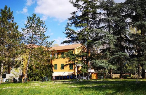 Rivanazzano Hotel | Park Hotel Salice Terme: Relax by the Oceanfront Pool