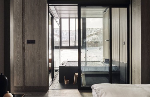 Kutchan Hotel | Experience Elegance at Park Hyatt Niseko Hanazono Hotel