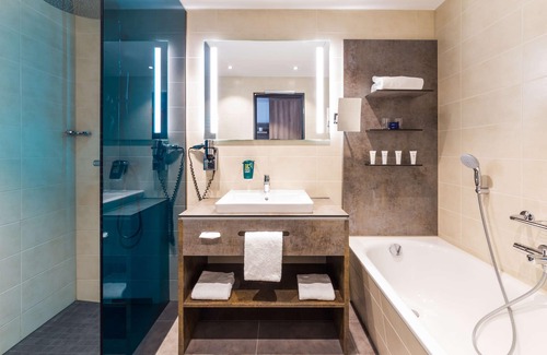 Neumarkt in der Oberpfalz Hotel | Discover Park Inn by Radisson Neumarkt: 4-Star Comfort
