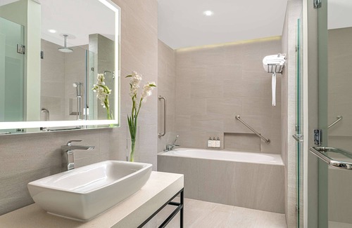 Bacolod Hotel | Stay at Park Inn By Radisson Bacolod - 4-Star Escape