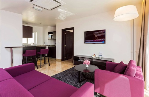 Duqm Hotel | Discover Park Inn by Radisson Duqm: Family-Friendly Retreat