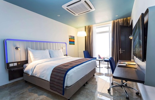 Duqm Hotel | Discover Park Inn by Radisson Duqm: Family-Friendly Retreat