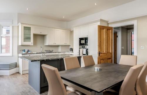 Poole Apartment | Experience Park Lake View: Pet & Child Friendly Escape