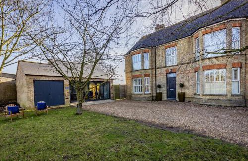 Shouldham Apartment | Family-Friendly Park Lane Studio in Shouldham - Rated 9.2