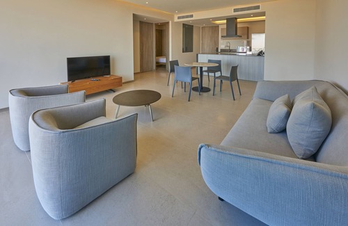 Centro Sur Apartment | Relax at Park Life Querétaro: Pool, Spa & Family Amenities