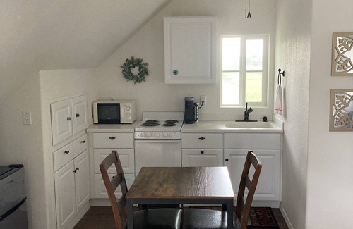 Hagerman Apartment | Tranquil Retreat by River with Spa & Trails Await You!