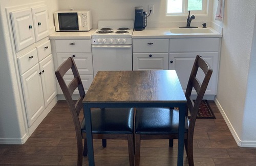 Hagerman Apartment | Tranquil Retreat by River with Spa & Trails Await You!