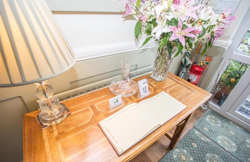 Whitley Bay Bed & Breakfast | Pet-Friendly Park Lodge Guest House with 9/10 Rating