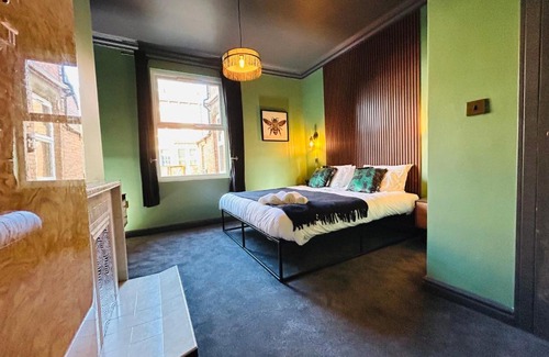 Leeds Apartment | Top-Rated Park Mount Residences: Boutique Apartment in Leeds