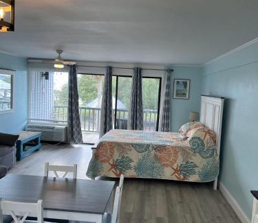 Cedar Key Apartment | Park Place Unit 228