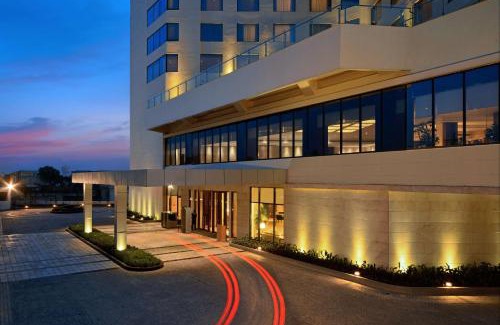 Zirakpur Hotel | Elegant Stay at Park Plaza Chandigarh Zirakpur with Pool & Spa