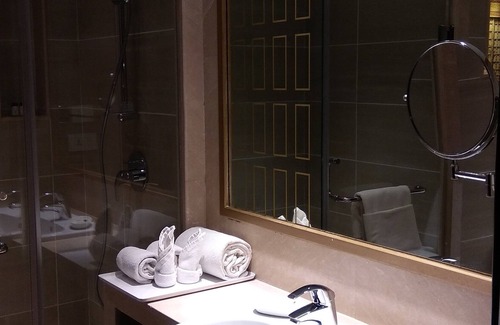 Jhalamand Hotel | Discover Park Plaza Jodhpur: Family-Friendly Retreat