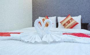Nong Khai Hotel | Inviting Park & Pool Resort with Oceanfront Views