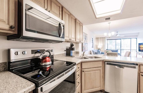 Park Shore Apartment | Experience Oceanfront Comfort at ParkShore Resort