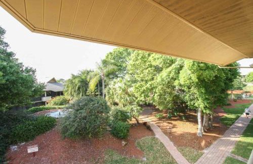 Park Shore House | Relax at Park Shore Resort with Pool and Family-Friendly Fun