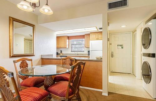 Park Shore House | Family-Friendly Park Shore Resort with Pool Access
