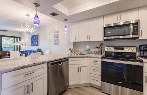Park Shore Apartment | Park Shore Resort- BLDG I #351*Remodeled*