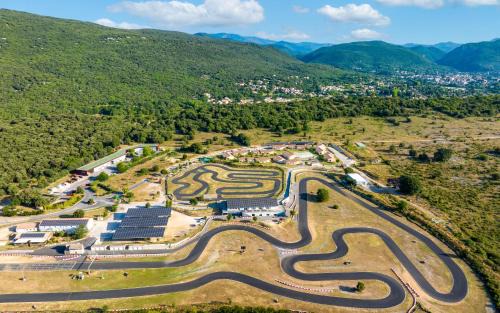 Brissac Resort | Inviting Park & Suites Village Gorges with Pool & Ocean Views