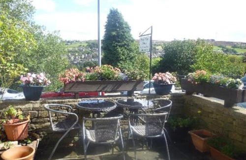 Haworth House | Experience Comfort at Park Top House - 4-Star Excellence